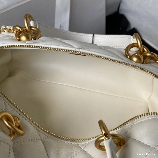 Firstbag Ru  CHANEL HANDLE TOP WITH BAG 0714